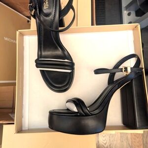 Michael Kors black leather Laci platform heels size 9, NIB